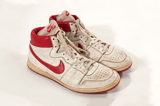 歷史性時刻 邁克爾·喬丹新秀賽季比賽用鞋以71,553美元高價拍出